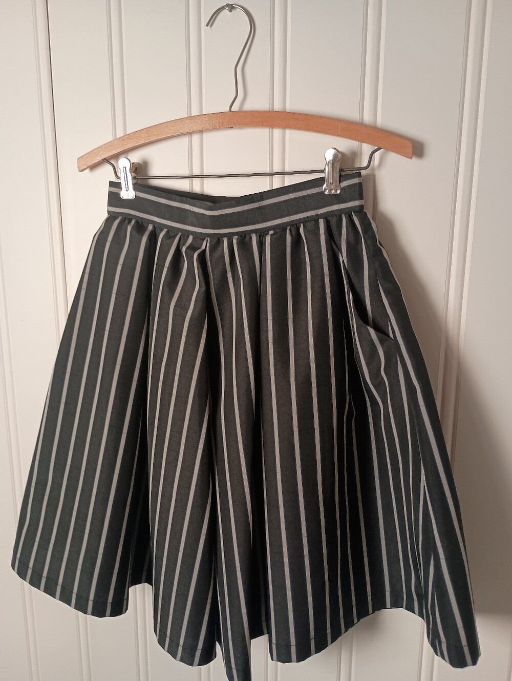 Caco Deal- Classic Black & White Striped A-Line Skirt-  Size 2